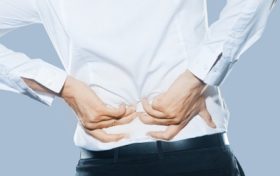 尾巴骨疼？沒事兒多做這倆運(yùn)動縮略圖