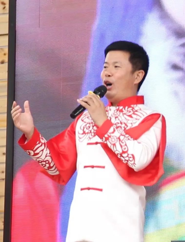 MVI_0591.00_01_10_05.靜止007 (4).jpg 助力“唱響漢江源”音樂(lè)季 知名歌手傾情獻(xiàn)藝插圖6