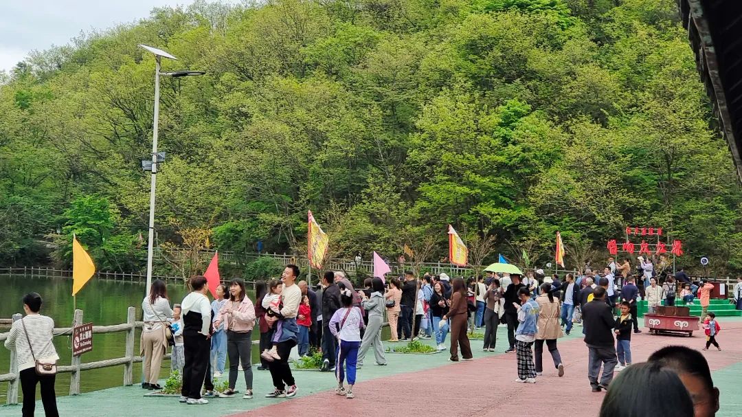 助力“唱響漢江源”音樂(lè)季  知名歌手傾情獻(xiàn)藝插圖12