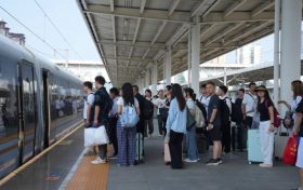 暑運(yùn)啟動(dòng)！漢中車(chē)務(wù)段增開(kāi)多趟列車(chē)→縮略圖